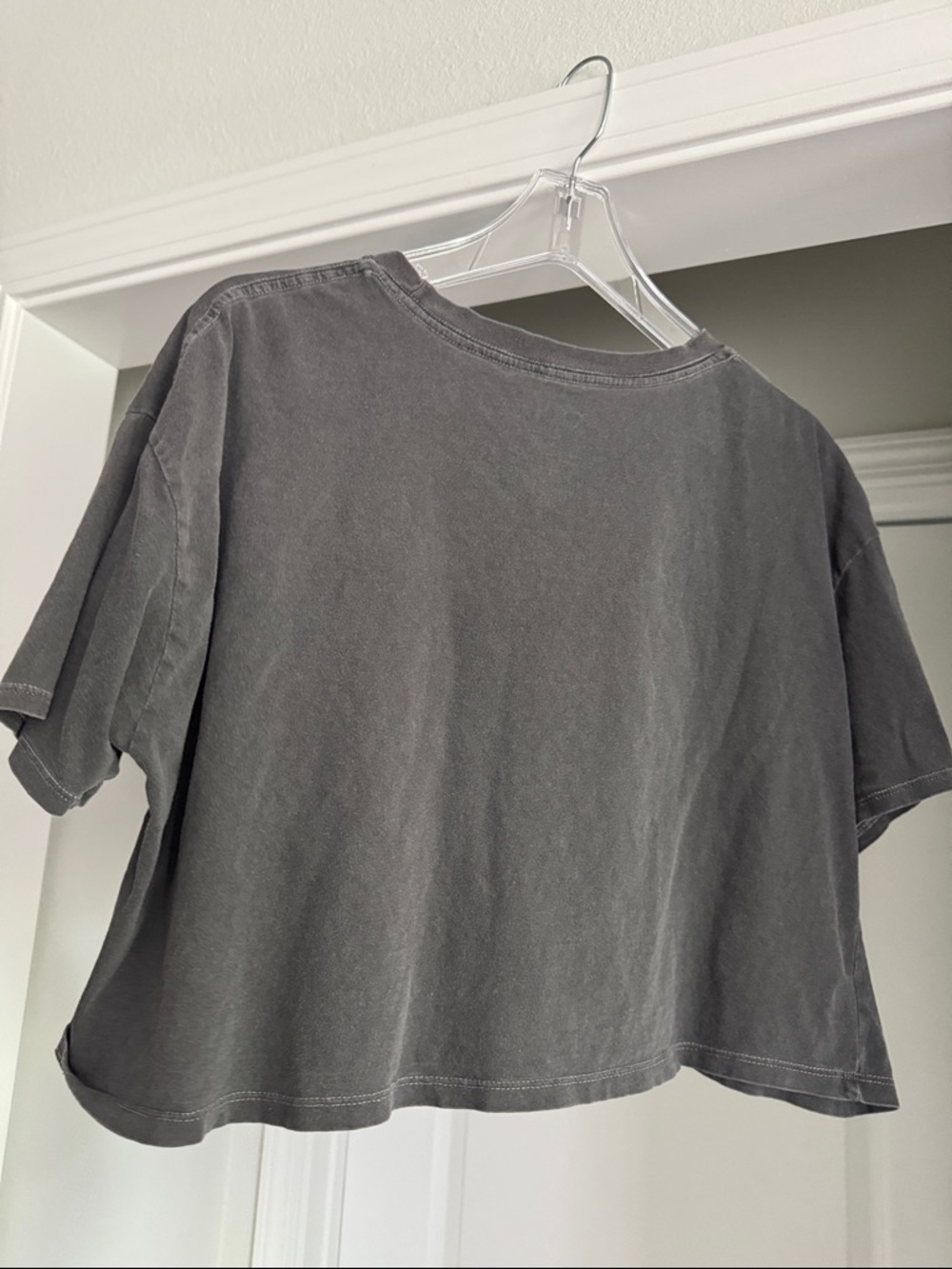VICI Malibu So Cal Black Crop Tee with Pink Graphic print - Picture 6 of 7